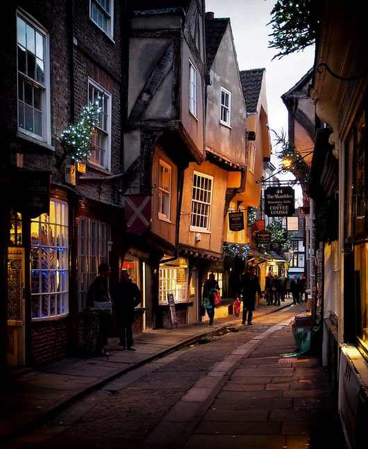 【约克】  约克的肉铺街 the shambles 就是对角巷的原型.