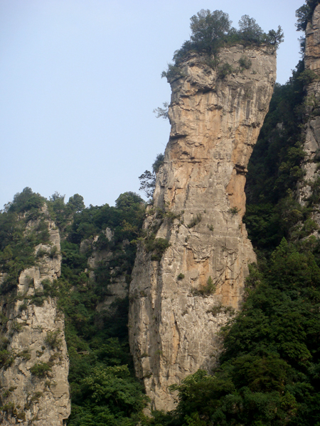 云丘山神塔——从远处看,它的形状像一个男根,传说