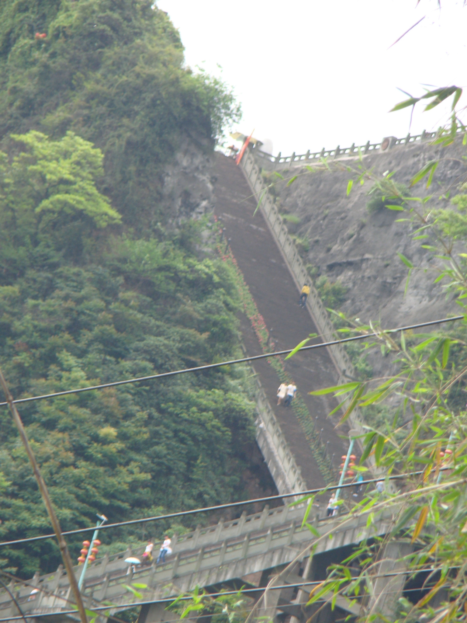 一座偶得的古朴寺庙雅安金凤寺