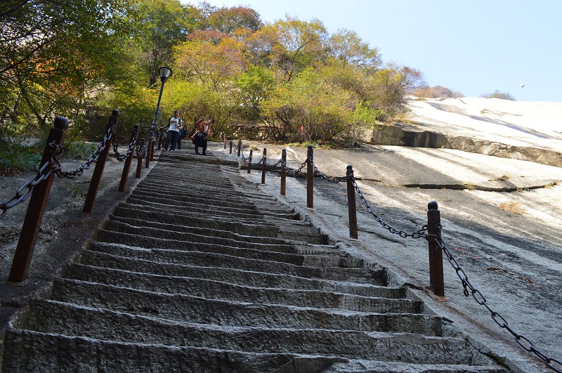 西峰人口多少_华山西峰