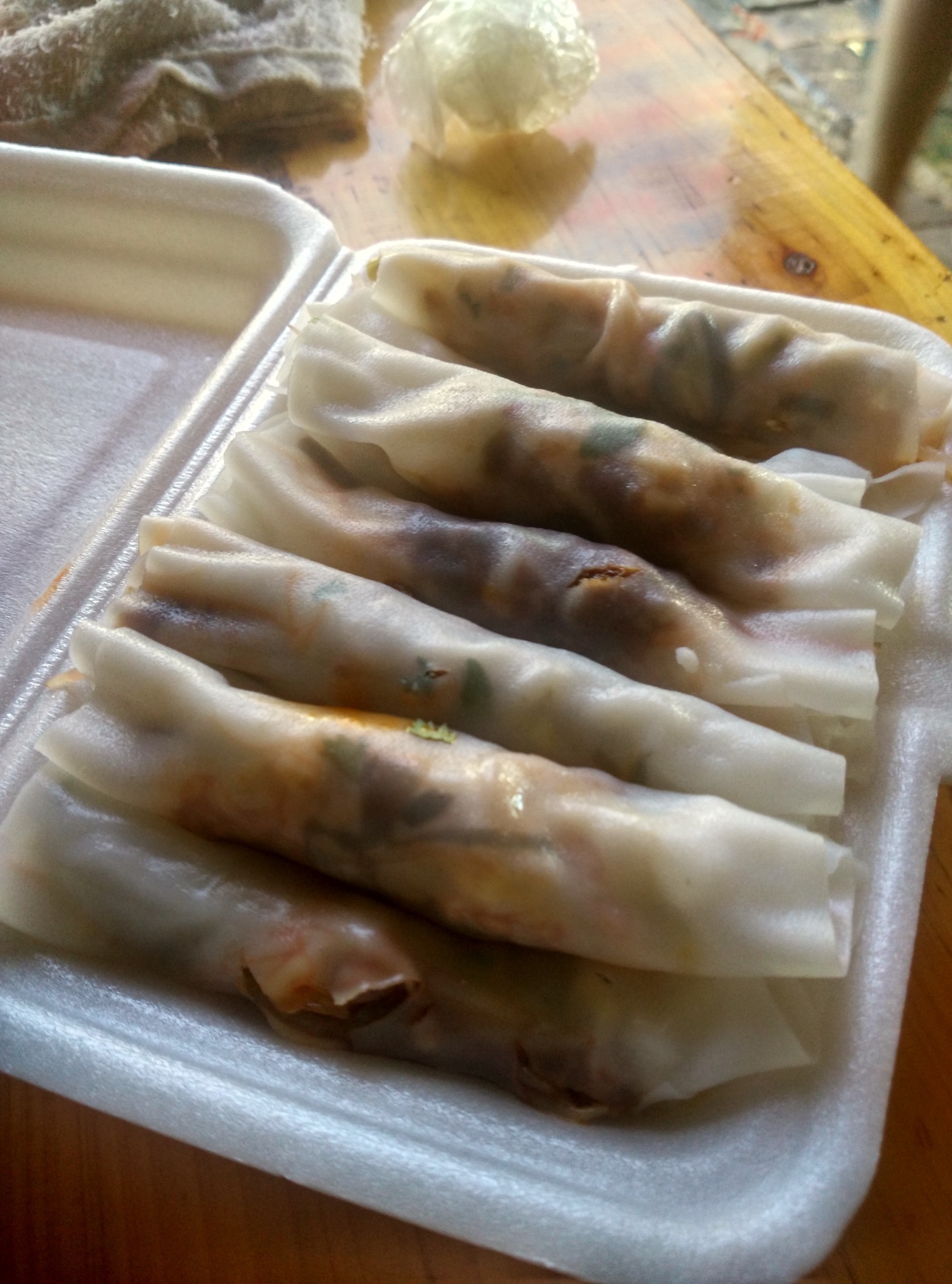 裹卷   微辣   里面没有肉,主要是用一些黄瓜什么的蔬菜,外加一些