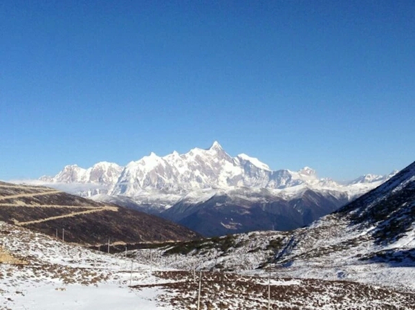 wKgBZ1lLNAiAds1nAAMQsPkax1M19.jpeg?imageView2%2F2%2Fw%2F600%2Fq%2F50