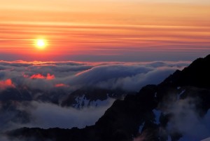 世界上最厚的云层 wKgB3FDILaWAVXaCAADRPMiRNWI12.jpeg?imageView2%2F2%2Fw%2F300%2Fq%2F90
