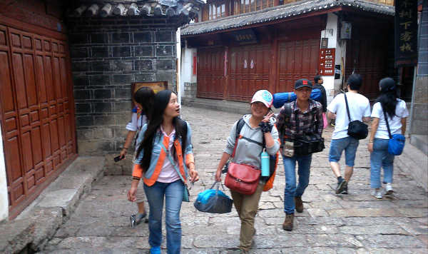搭车旅行推荐 wKgB21AeZw6MTJXlAA7WjKlil-I93.jpeg?imageView2%2F2%2Fw%2F600%2Fq%2F50