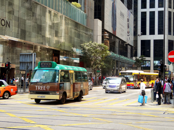晚上的香港中环街头 wKgB4lM-FzeABdDoADZDPDX1HBo79.jpeg?imageView2%2F2%2Fw%2F600%2Fq%2F90