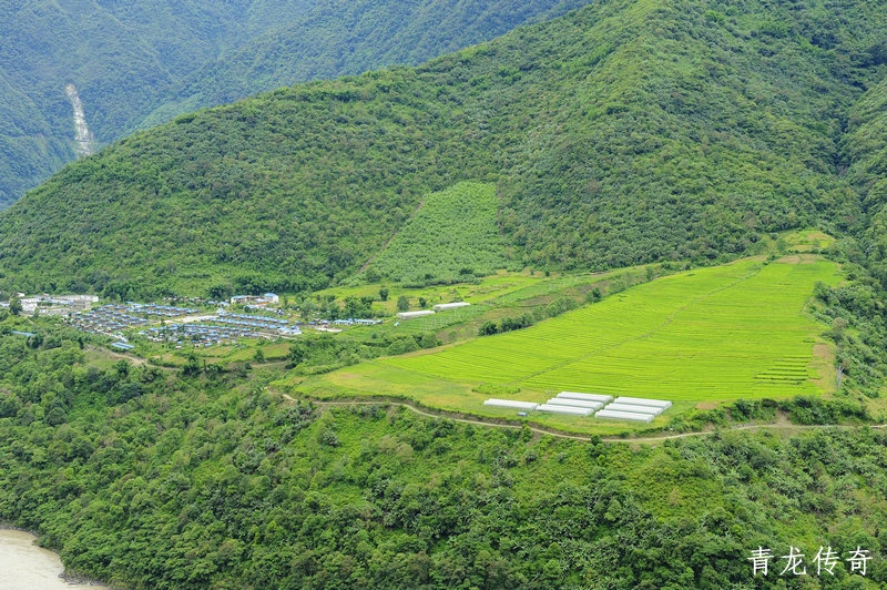 林芝墨脱县总人口_林芝墨脱县地图(3)