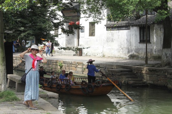 为什么叫江南水乡呢 wKgBpVYrSWKAS09KAA0H6sLXYOE34.jpeg?imageView2%2F2%2Fw%2F600%2Fh%2F600%2Fq%2F90
