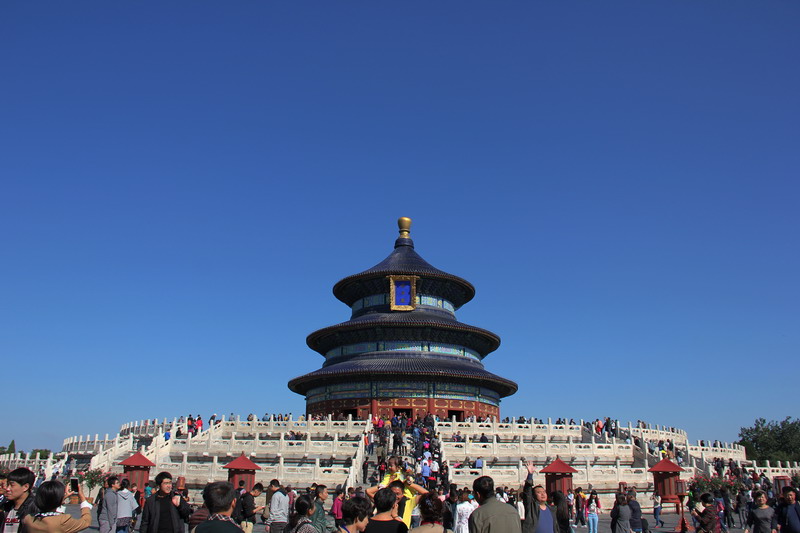 天壇旅遊攻略 > 北京著名的景點之一——天壇 在天壇公園內建築大殿