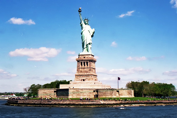 自由女神像火炬观景台开放了吗 wKgBs1gajceAIgtHAANo7MmD9LE22.jpeg?imageView2%2F2%2Fw%2F600%2Fh%2F600%2Fq%2F90