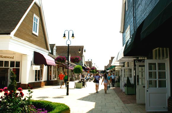 英国比斯特购物村bicester village扫货一日游 伦敦专车直达(中文导游